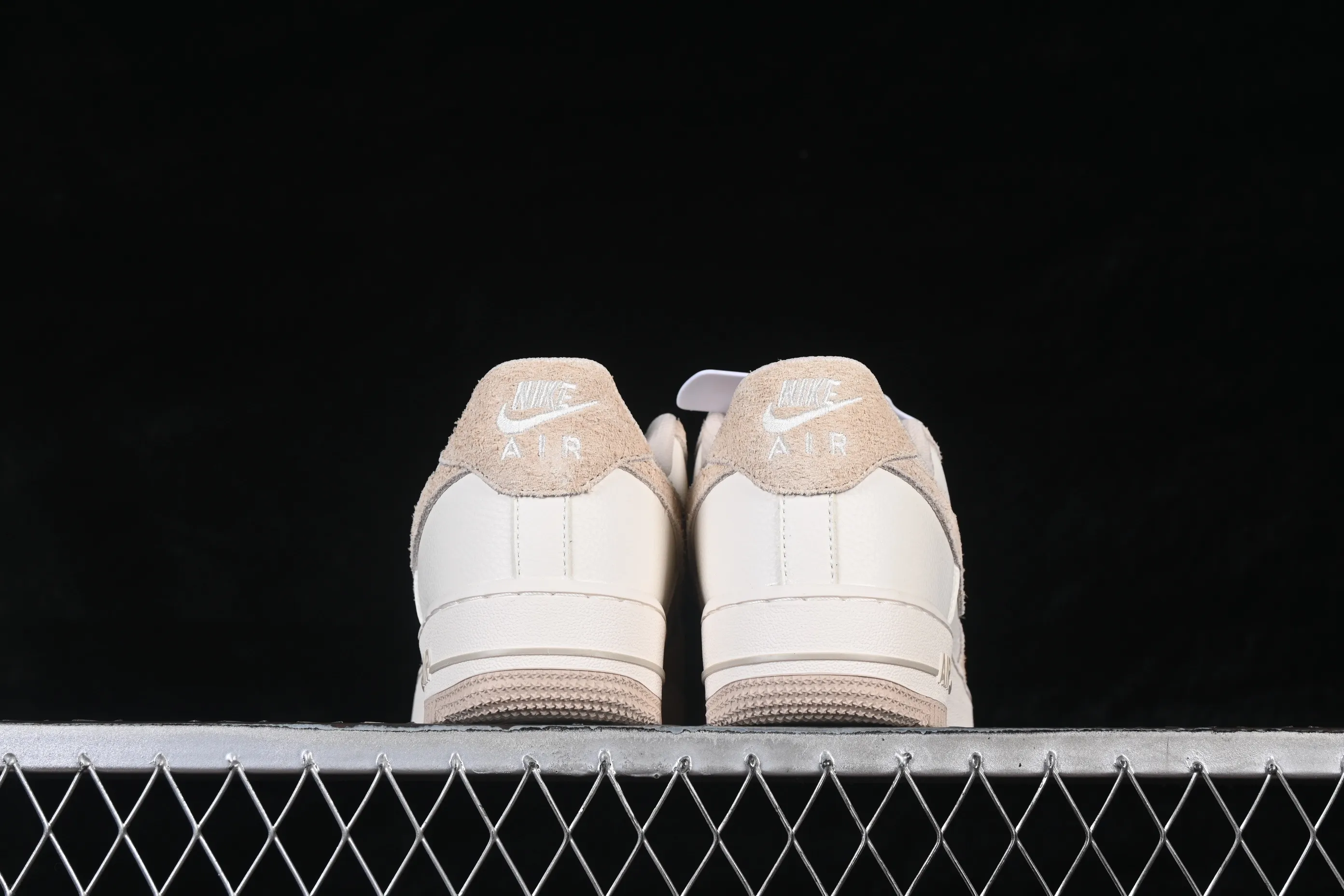 All categories Nk Air Force 1 Air Force series Nk Air Force 1 Low Air Force low-top Nike Air Force 1'07 Low Milky white light gray Air Force 1 low-top casual sneakers HQ3905-001